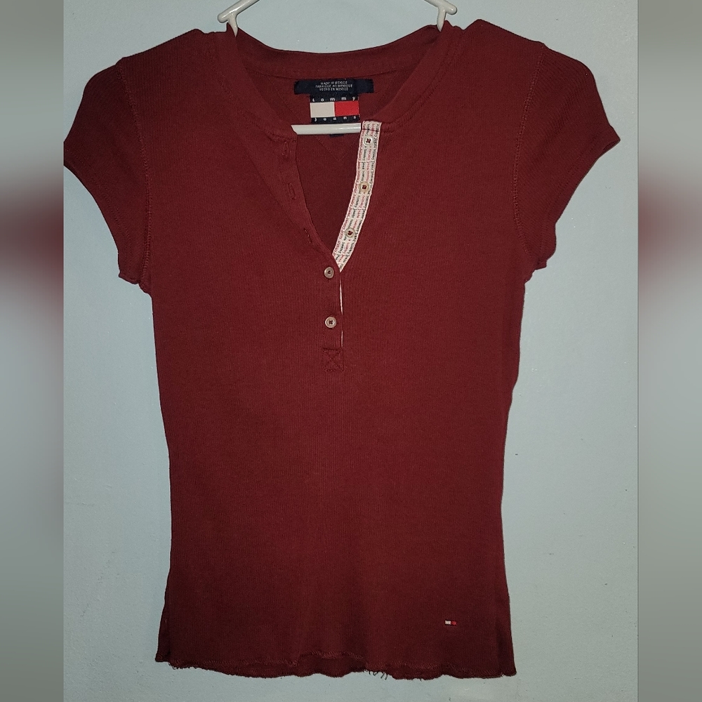Vintage Tommy Hilfiger red ribbed T Shirt detailed button Short Sleeve Med